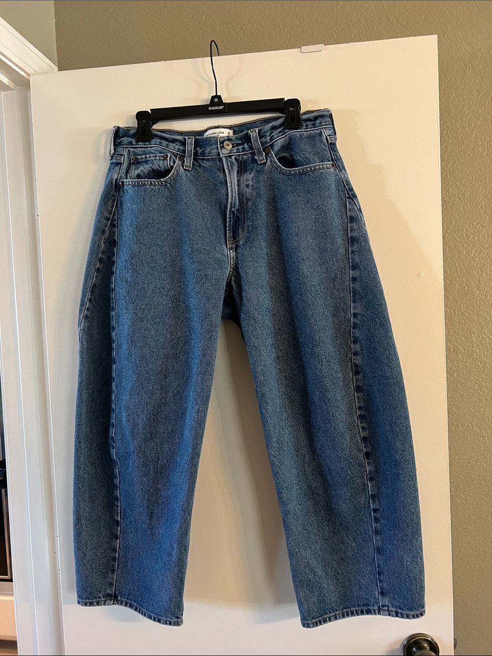 Abercrombie & fitch the barrel jean mid rise sz 29 short